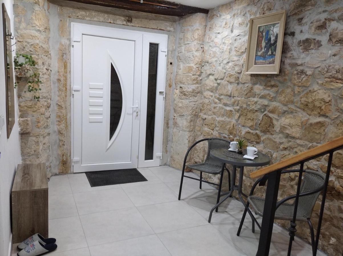 Apartman Lari Vizinada Екстер'єр фото