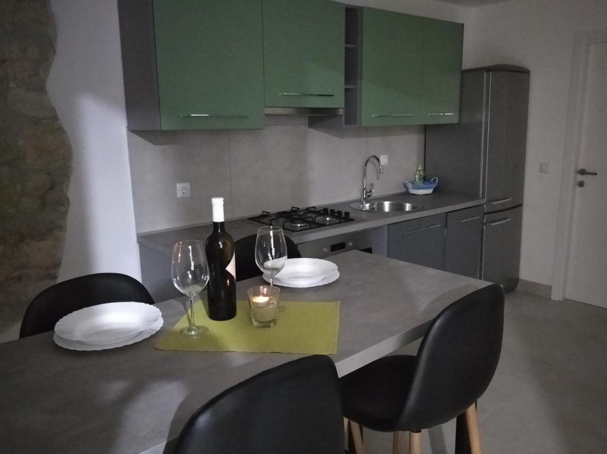 Apartman Lari Vizinada Екстер'єр фото