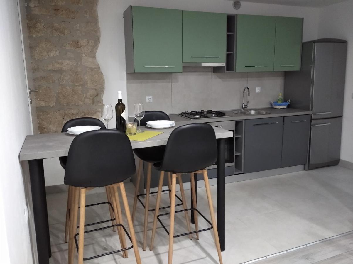 Apartman Lari Vizinada Екстер'єр фото